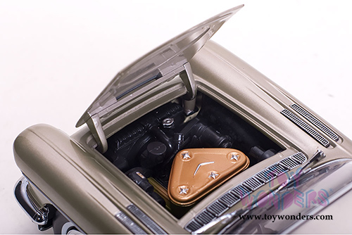 Sun Star USA - Cadillac Eldorado Brougham Hard Top (1957, 1/18 scale diecast model car, Kenya Beige) 4013BE