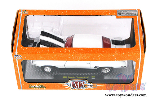 Castline M2 Machines Detroit-Muscle Premium - Chevy Camaro Z28 Hard Top (1969, 1/24 scale diecast model car, White) 40300/48C