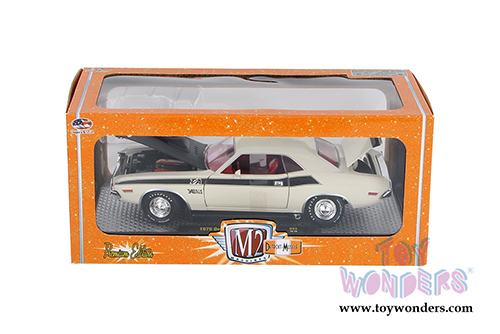 Castline M2 Machines Detroit-Muscles&reg; | Dodge Challenger T/A Hard Top (1970, 1/24 scale diecast model car, White) 40300/53B
