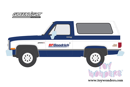 Greenlight - Running on Empty Series 9 | GMC&reg; Jimmy Sierra Classic Pickup Truck with Camper Shell BFGoodrich (1983, 1/64 scale diecast model car, Blue/White) 41090F/48