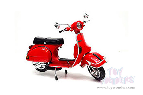 New Ray - Vespa P200E Scooter (1978, 1/12 scale diecast model bike, Asstd.) 42123