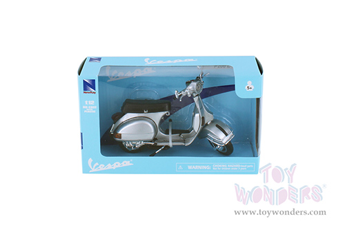 New Ray - Vespa P200E Scooter (1978, 1/12 scale diecast model bike, Asstd.) 42123