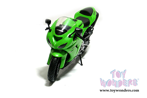 New Ray - Kawasaki ZX-10R Sport Bike (1/12 scale diecast model car, Green) 42443A