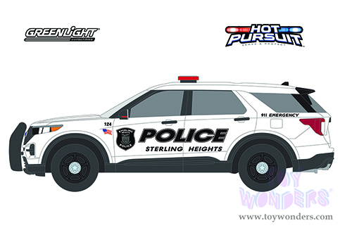 Greenlight - Hot Pursuit Series 38 | Ford Police Interceptor Utility - Sterling Heights Police Michigan (2020, 1/64 scale diecast model car, White) 42960E/48