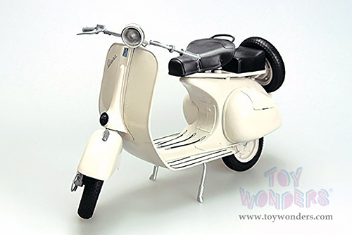 New Ray - Vespa 150 VL 1T Scooter (1955, 1/6 scale diecast model bike, Beige) 49273