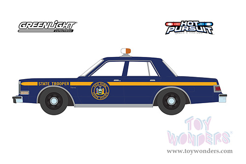 Greenlight - Hot Pursuit Series 42 | Dodge Diplomat - New York State Police State Trooper (1985, 1/64 scale diecast model car, blue with yellow stripes) 43000A/48