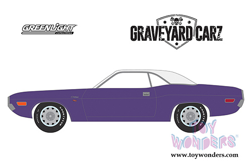 Greenlight - Hollywood Series 22 | Graveyard Carz Dodge Challenger R/T Hard Top (1970, 1/64 scale diecast model car, Purple/White) 44820F/48