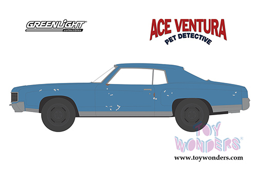 Greenlight - Hollywood Series 25 | Ace Ventura "Pet Detective" Chevrolet&reg; Monte Carlo (1972, 1/64 scale diecast model car, Blue) 44850F/48