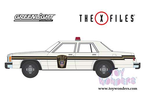 Greenlight - Hollywood Series 30 | The X-Files Ford LTD Crown Victoria Ardis MD Police (1983, 1/64 scale diecast model car, Cream) 44900C/48