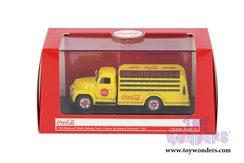 Motor City Coca-Cola - Diamond T Bottle Delivery Truck (1955, 1/50 scale diecast model car, Yellow) 450055
