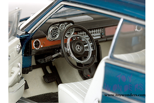 Sun Star Platinum - Mercedes-Benz Strich 8 Coupé (1973, 1/18 scale diecast model car, magnetitblau) 4576