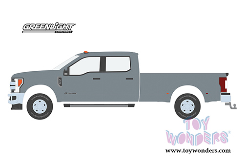 Greenlight - Dually Drivers Series 3 | Ford F-350 Lariat Dually Pickup Truck (2019, 1/64 scale diecast model car, Stone Gray) 46030F/48