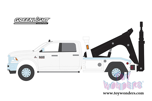 Greenlight - Dually Drivers Series 5 | Ram 3500 Laramie Wrecker Tow Truck (2018, 1/64 scale diecast model car, Bright White) 46050C/48
