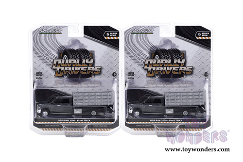 Greenlight - Dually Drivers Series 6 | Ram 3500 Dually Stake Truck (2018, 1/64 scale diecast model car, Gray) 46060E/48