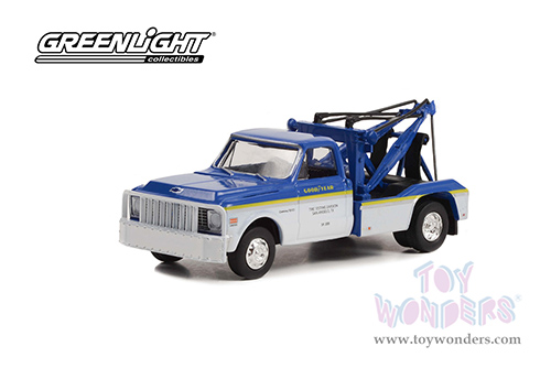 Greenlight - Dually Drivers Series 10 (1/64 scale diecast model car, Asstd.) 46100/48