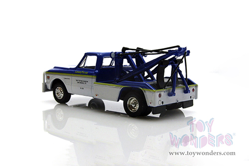 Greenlight - Dually Drivers Series 10 | Chevrolet® C-30 Dually Wrecker Truck - Goodyear Tire Testing Division (1972, 1/64 scale diecast model car, White and Blue with Yellow Stripes) 46100B/48