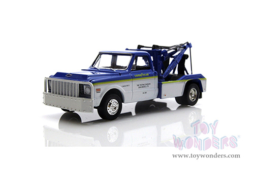 Greenlight - Dually Drivers Series 10 | Chevrolet® C-30 Dually Wrecker Truck - Goodyear Tire Testing Division (1972, 1/64 scale diecast model car, White and Blue with Yellow Stripes) 46100B/48