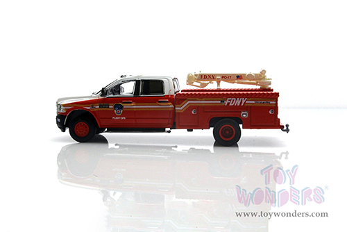 Greenlight - Dually Drivers Series 10 | Ram 3500 Dually Crane Truck - FDNY (Fire Department of the City of New York) Plant Ops (2018, 1/64 scale diecast model car, Red and White with Stripes) 46100D/48
