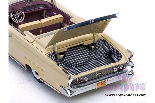 Sun Star Platinum - Lincoln Continental MK III Open Convertible (1958, 1/18 scale diecast model car, Champagne) 4705