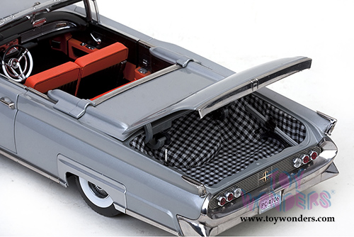 Sun Star Platinum - Lincoln Continental MK III Open Convertible (1958, 1/18 scale diecast model car, Silver Gray) 4706