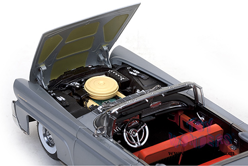 Sun Star Platinum - Lincoln Continental MK III Open Convertible (1958, 1/18 scale diecast model car, Silver Gray) 4706