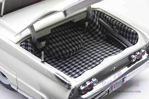 Sun Star Platinum - Lincoln Continental MKIII Close Convertible (1958, 1/18 scale diecast model car, Starmist White) 4709