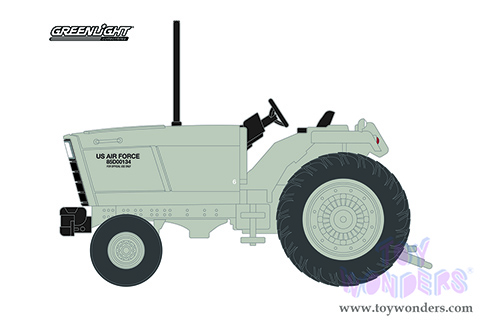 Greenlight - Down on the Farm Series 6 | Tractor (1983, 1/64 scale diecast model car, Matte Gray) 48060D/48