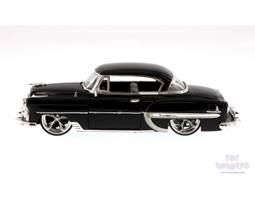 Jada Toys Bigtime Kustoms - Chevy Bel Air Hard Top (1953, 1/24 scale diecast model car, Asstd.) 50237A/32