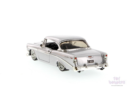 Jada Toys Bigtime Kustoms - Chevy Bel Air Hard Top (1956, 1/24 scale diecast model car, Asstd.) 50607CK