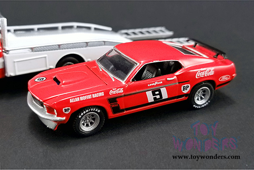 Greenlight/ACME - Allan Moffat Racing 1968 Ford F-350 Ramp Truck & 1969 Ford Mustang Boss 302 Trans Am #9 Coca Cola (1968-1969, 1/64 scale diecast model car, Red/White) 51139