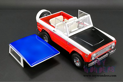 Greenlight/Acme | Ford Baja Bronco Stroppe (1971, 1/18 scale diecast model car, Red/White/Blue) 51173
