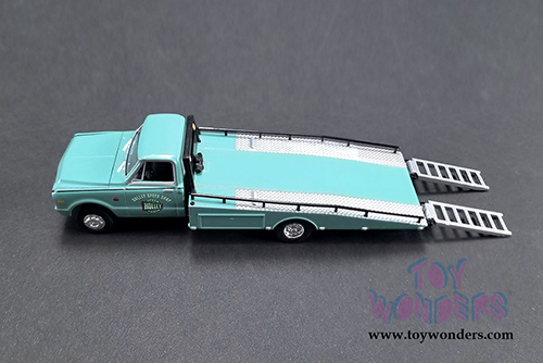 Greenlight/ACME - Holley Speed Shop | 1967 Chevrolet&reg; Ramp Truck with 1971 Chevrolet&reg; Camaro&reg; Z/28 (1/64 scale diecast model car, Turquoise/White) 51247