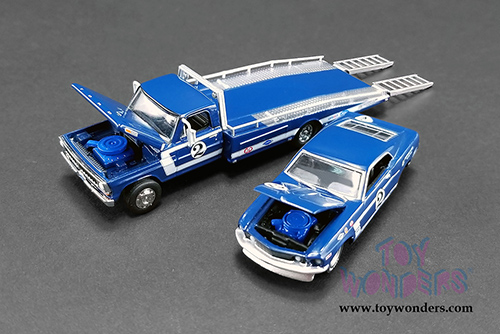 Greenlight/ACME - Dan Gurney's | Ford F-350 #2 Ramp Truck with 1969 Ford Mustang Boss 302 Trans Am #2 (1/64 scale diecast model car, Blue) 51268