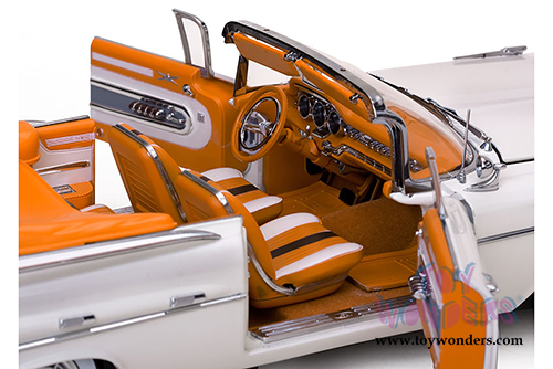 Sun Star Platinum - Pontiac Bonneville Open Convertible (1959, 1/18 scale diecast model car, Cameo Ivory) 5184