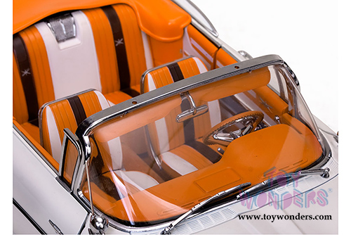 Sun Star Platinum - Pontiac Bonneville Open Convertible (1959, 1/18 scale diecast model car, Cameo Ivory) 5184