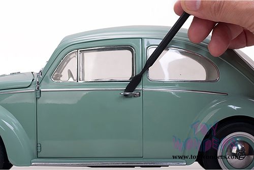 Sun Star - Volkswagen Beetle Saloon Hard Top (1961, 1/12 scale diecast model car, Pastel Blue) 5209