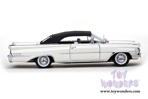 Sun Star Platinum - Oldsmobile "98" Closed Convertible (1959, 1/18 scale diecast model car, Black/Polaris White) 5233