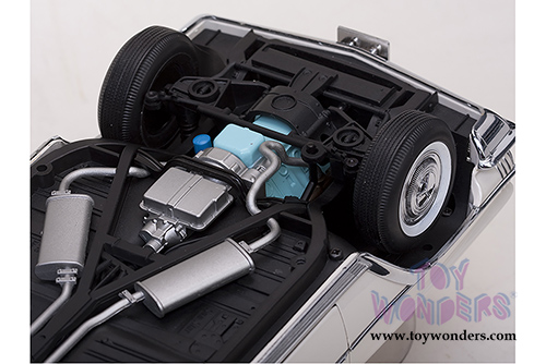 Sun Star Platinum - Oldsmobile "98" Closed Convertible (1959, 1/18 scale diecast model car, Black/Polaris White) 5233