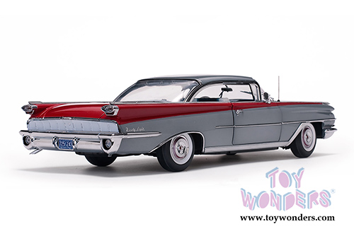 Sun Star Platinum - Oldsmobile "98" Hardtop (1959, 1/18 scale diecast model car, Silver Mist/Cardinal Red) 5243