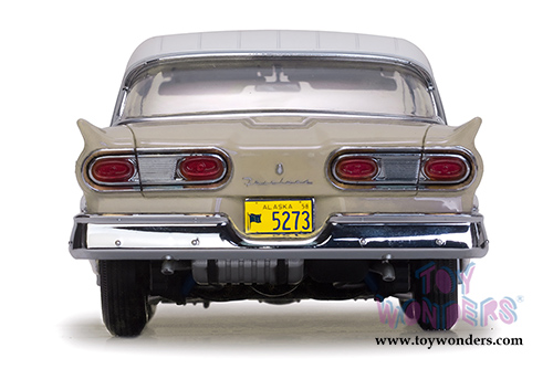 Sun Star Platinum - Ford Fairlane 500 Hardtop (1958, 1/18 scale diecast model car, Colonial White/Desert Beige) 5273
