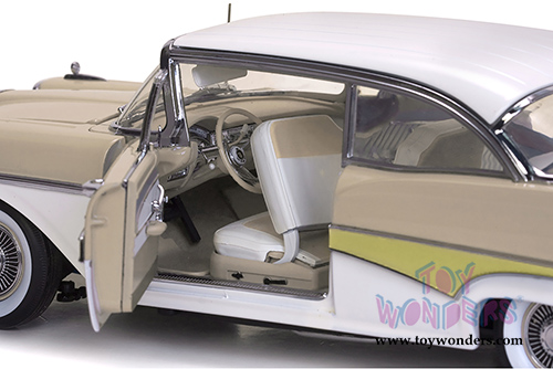Sun Star Platinum - Ford Fairlane 500 Hardtop (1958, 1/18 scale diecast model car, Colonial White/Desert Beige) 5273