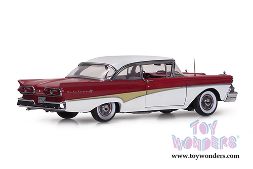 Sun Star Platinum - Ford Fairlane 500 Hard Top (1958, 1/18 scale diecast model car, Colonial White/Torch Red) 5274