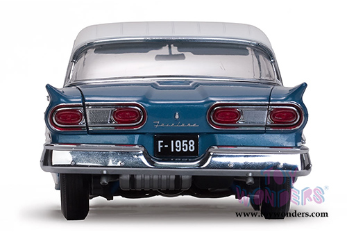 Sun Star Platinum - Ford Fairlane "Around The World" Hard Top (1958, 1/18 scale diecast model car, Colonial White/Silverstone Blue) 5283