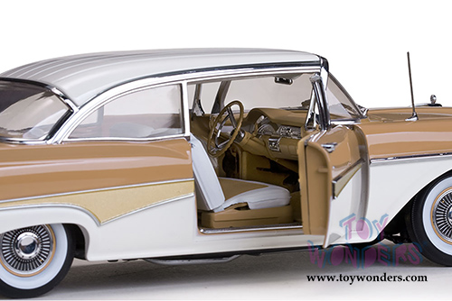 Sun Star Platinum - Ford Fairlane 500 Hardtop (1958, 1/18 scale diecast model car, White/Palomino Tan) 5284