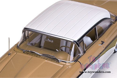 Sun Star Platinum - Ford Fairlane 500 Hardtop (1958, 1/18 scale diecast model car, White/Palomino Tan) 5284
