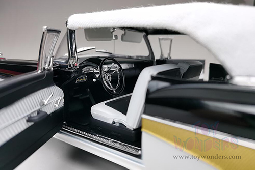 Sun Star Platinum - Ford Fairlane 500 Closed Convertible (1958, 1/18 scale diecast model car, White/Raven Black) 5286