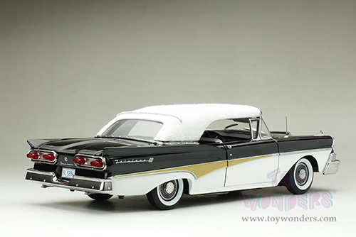 Sun Star Platinum - Ford Fairlane 500 Closed Convertible (1958, 1/18 scale diecast model car, White/Raven Black) 5286