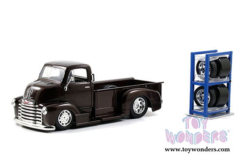 Jada Toys Just Trucks - Assorted Pack Wave 16 (1952, 2007, 2014, 1/24 scale diecast model car, Asstd.) 54027/W16