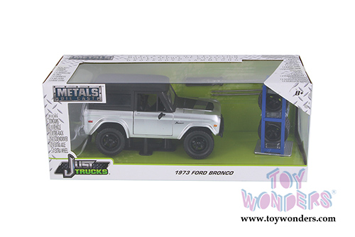 Jada Toys Just Trucks - Assorted Pack Wave 17 (1952, 1973, 2007, 2017, 1/24 scale diecast model car, Asstd.) 54027/W17