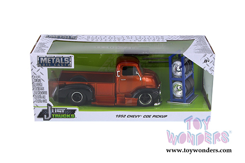 Jada Toys Just Trucks - Assorted Pack Wave 22 (1952, 1973, 2007, 2017, 1/24 scale diecast model car, Asstd.) 54027/W22
